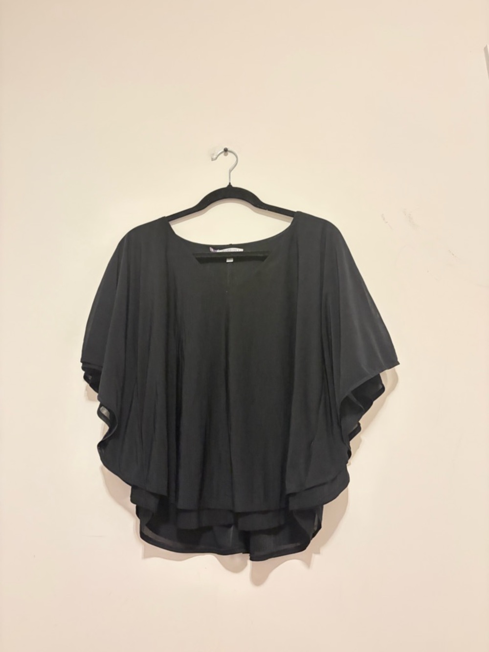 Jennifer Lopez size M women Black Sheer V-Neck Flutter Blouse - Picture 3 of 7